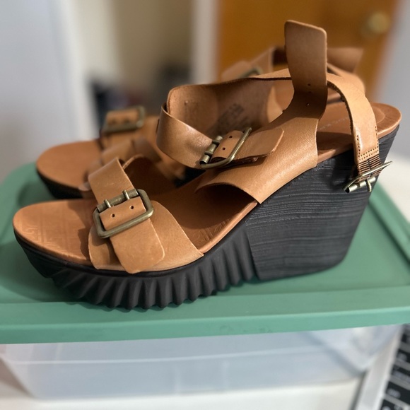 ROCKPORT Wedge Sandal - Picture 4 of 4